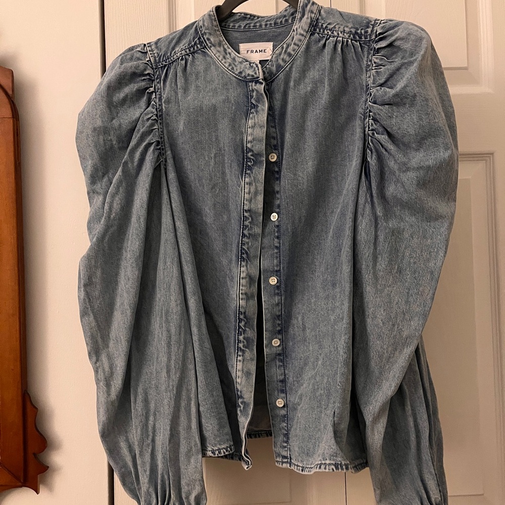 Frame Denim Button-Up Shirt with Puffed Sleeves